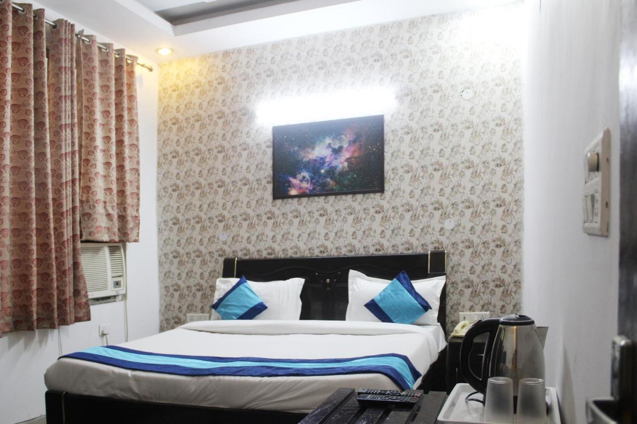 Hotel Trio Residency Near Noida City Center Exterior photo