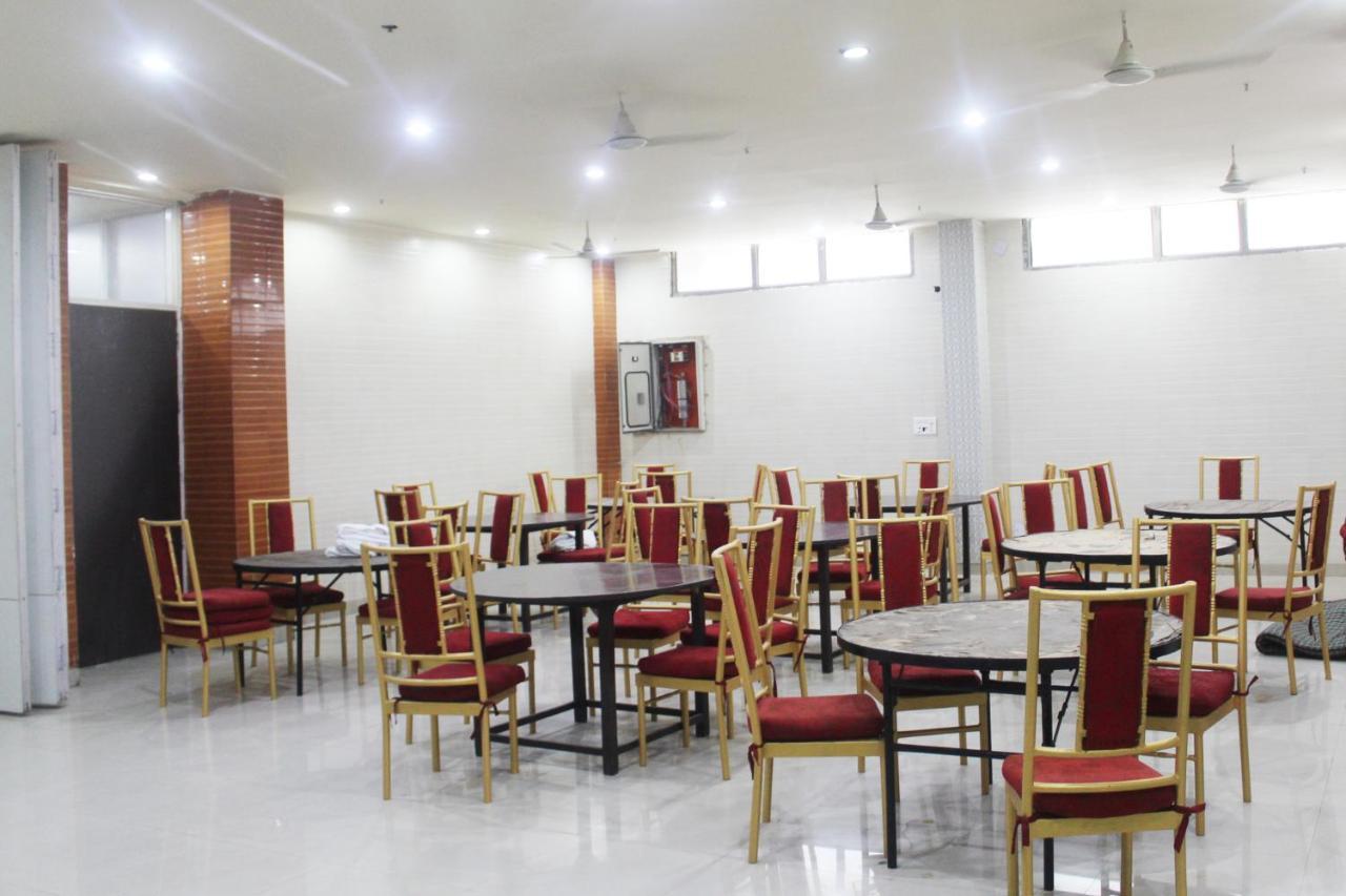 Hotel Trio Residency Near Noida City Center Exterior photo