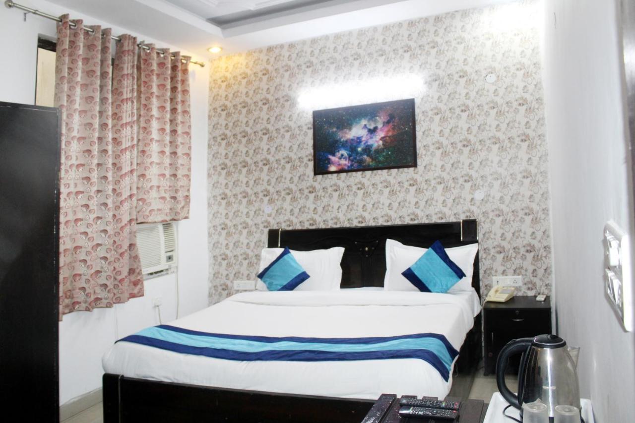 Hotel Trio Residency Near Noida City Center Exterior photo